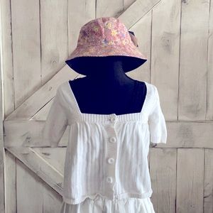 This adorable pink flower bucket hat perfect for this Summer!!!